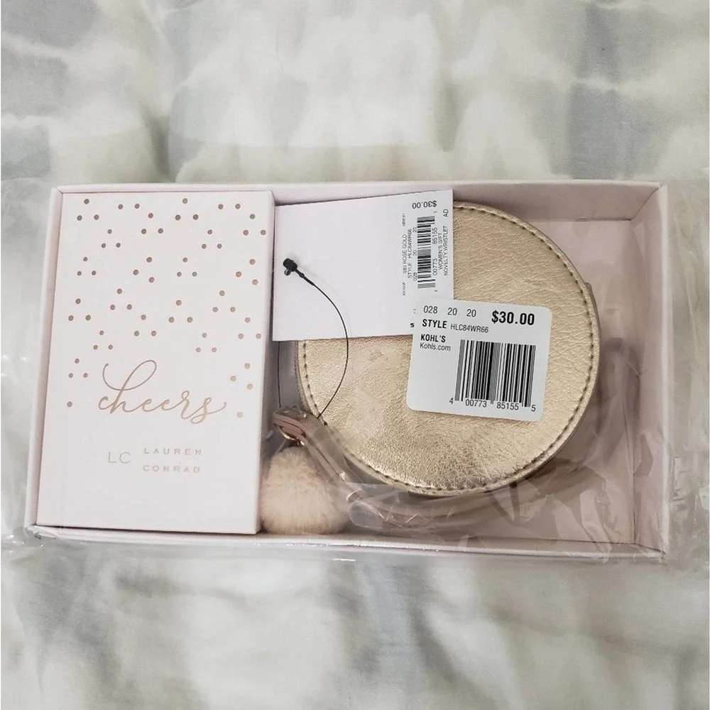 🛑 2 / $40 Sale! Lauren Conrad circle wristlet (NWT)